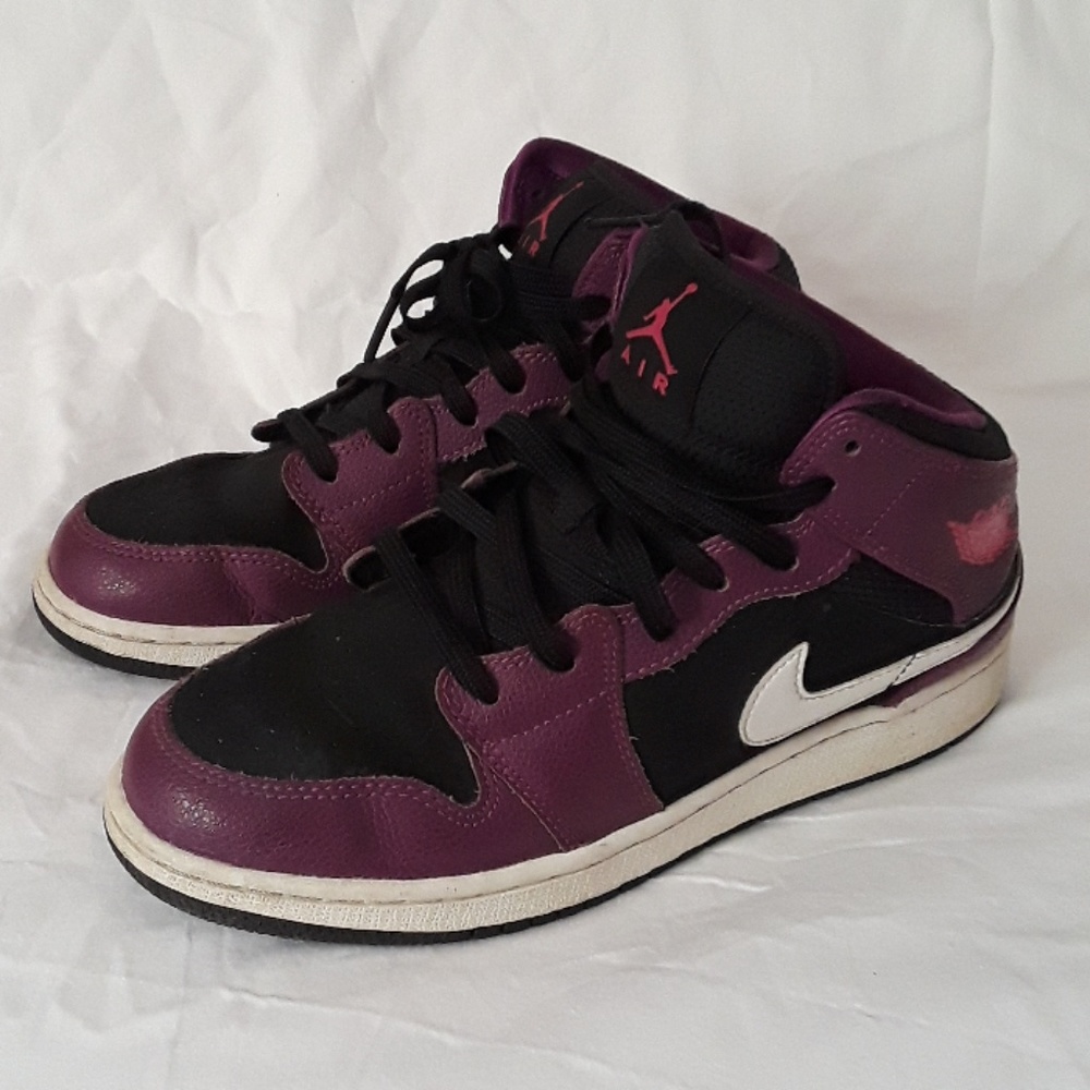 Kids Sneakers - Black and Purple